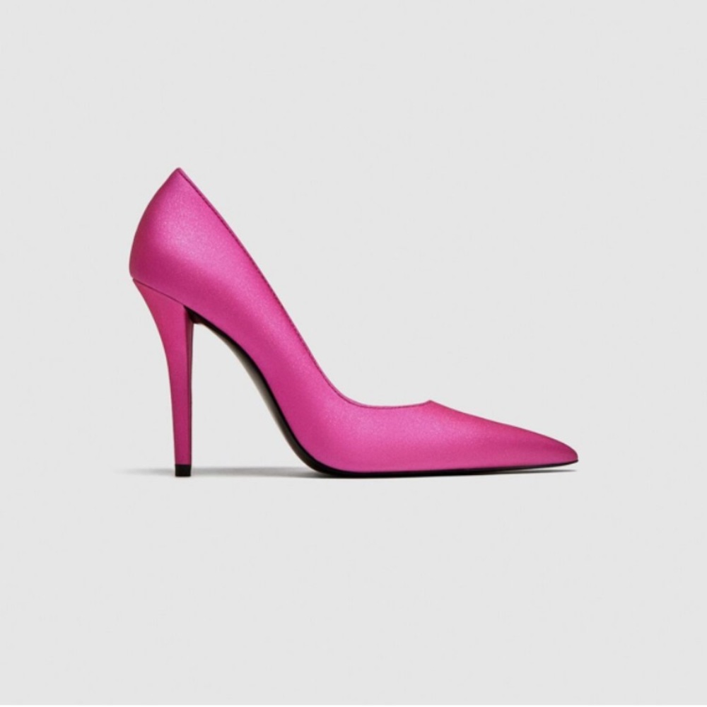 Fuschia Pointed Toe Heels